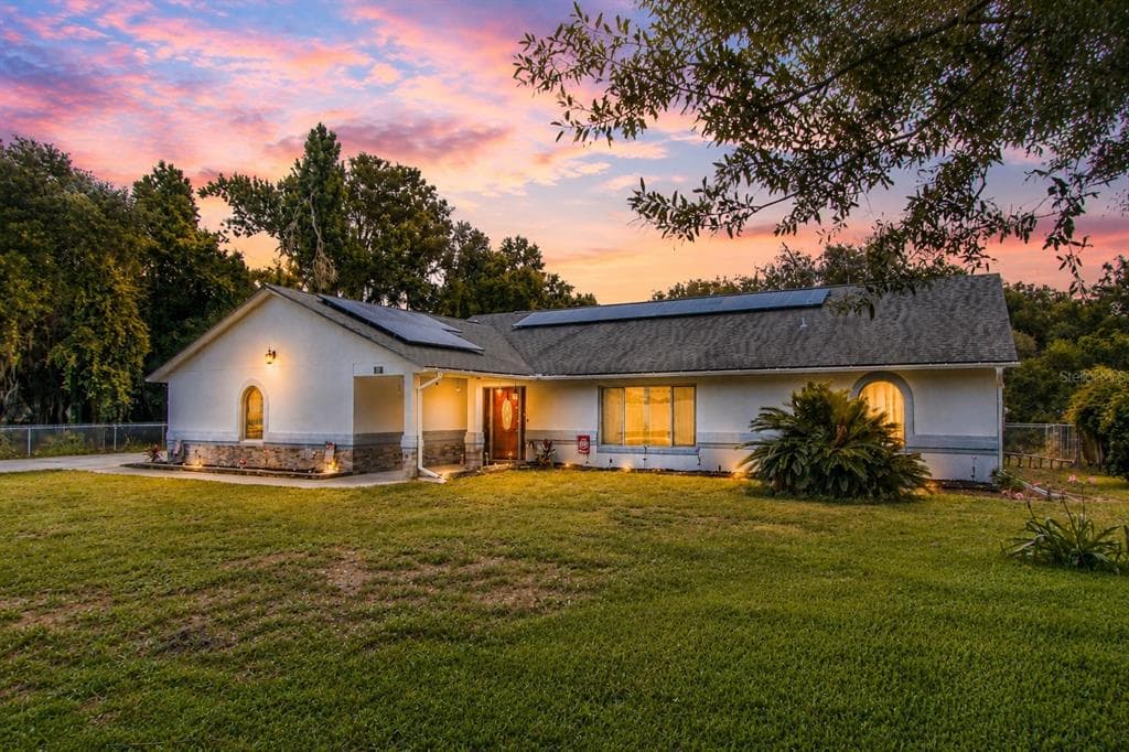 18 WESTON ROAD, LEESBURG, FL 34748