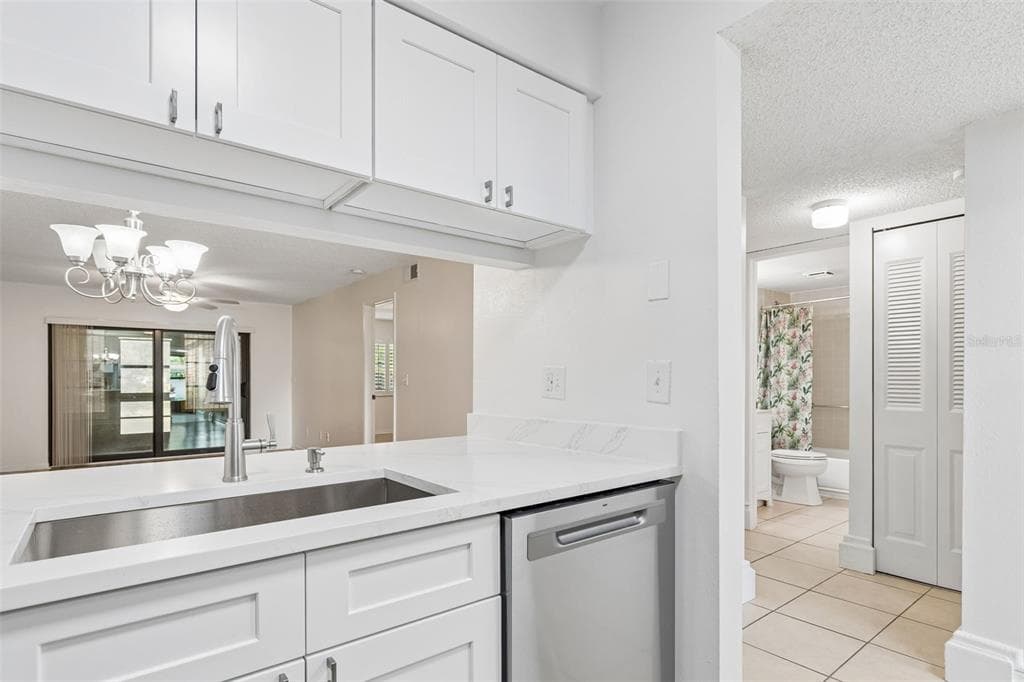 723 83RD AVENUE N # 104, ST PETERSBURG, FL 33702 — zdjęcie 5