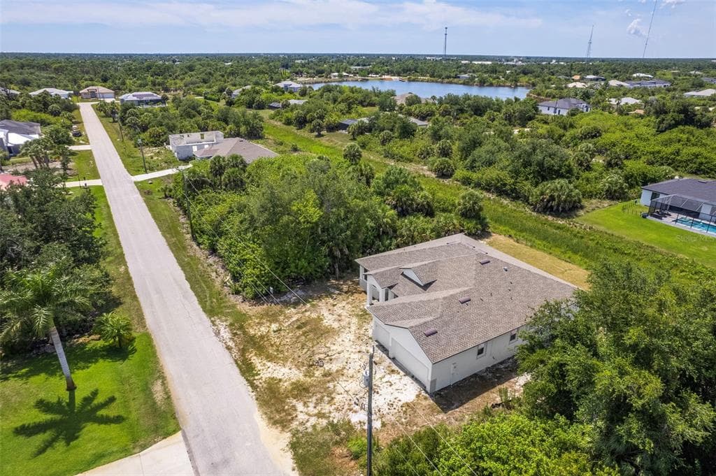 13298 HIGH SPRINGS AVENUE, PORT CHARLOTTE, FL 33981 — zdjęcie 4