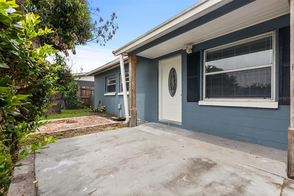1039 WOODLAND AVENUE, LAKELAND, FL 33801