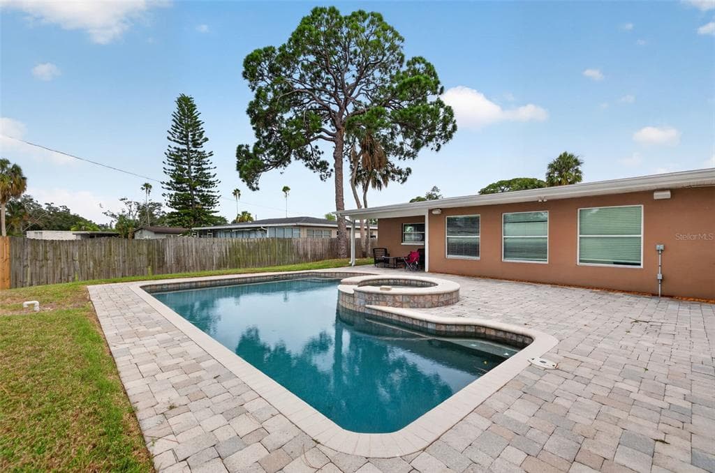 4627 VENETIAN BOULEVARD NE, ST PETERSBURG, FL 33704 — zdjęcie 5