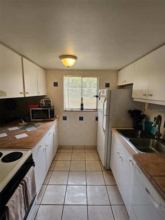 2613 PINE LAKE TER # B, SARASOTA, FL 34237 — zdjęcie 3