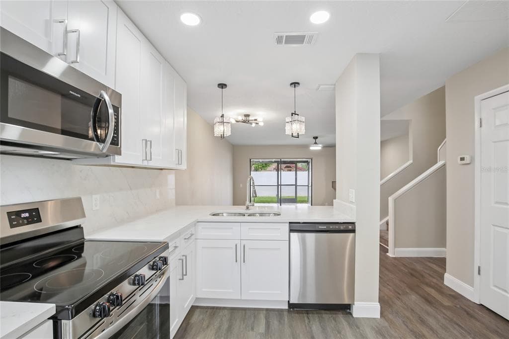 717 OAK PARK PLACE, BRANDON, FL 33511 — zdjęcie 3