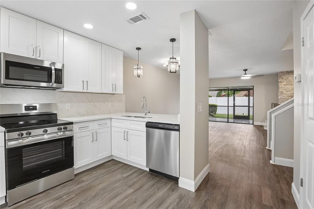 717 OAK PARK PLACE, BRANDON, FL 33511 — zdjęcie 4