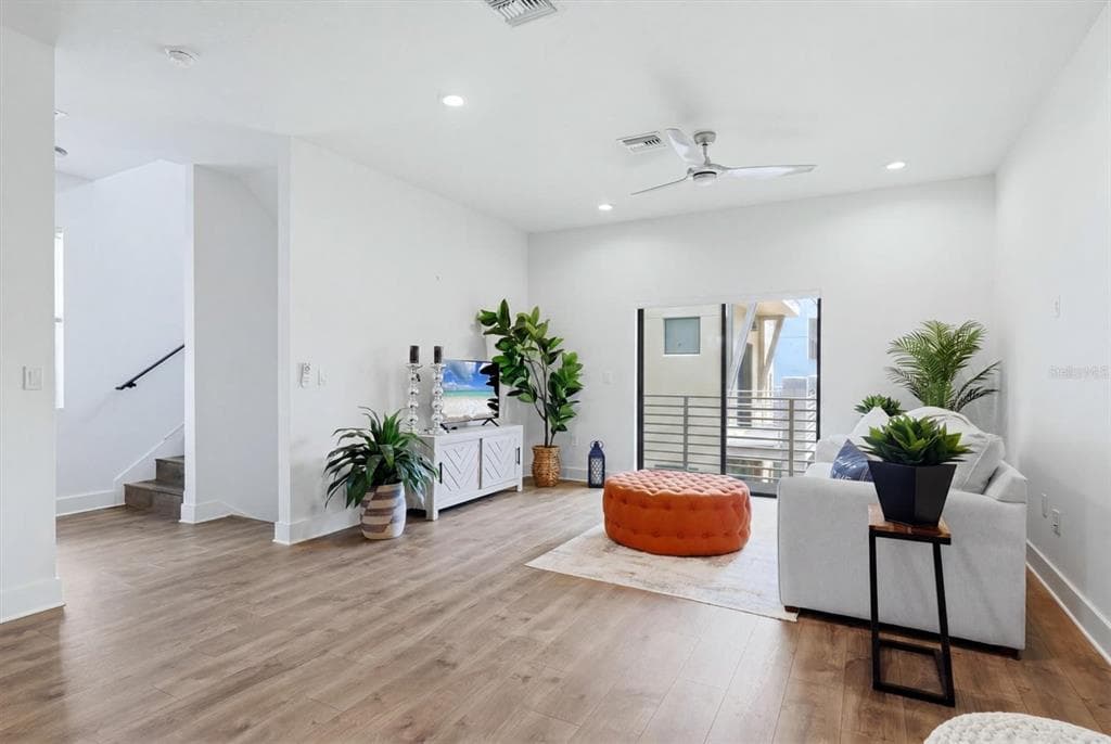 2551 11TH PL N, ST PETERSBURG, FL 33713 — zdjęcie 5