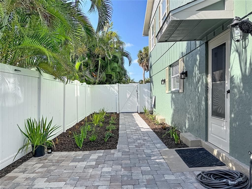 202 PEACOCK LANE # B, HOLMES BEACH, FL 34217 — zdjęcie 2