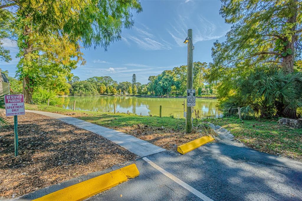 556 CLEARWATER LARGO ROAD N # D, LARGO, FL 33770 — zdjęcie 2
