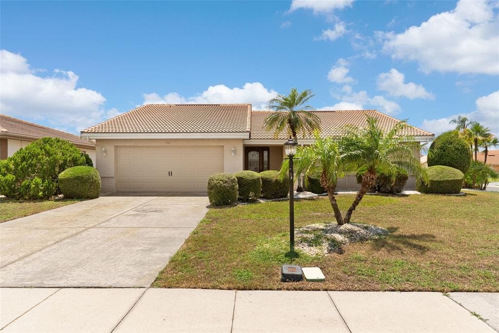 701 BALTUSROL WAY, SUN CITY CENTER, FL 33573 — zdjęcie 2