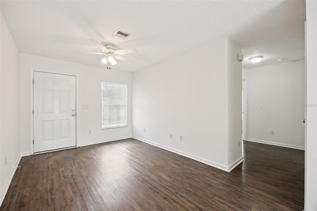 1105 N ROCKINGHAM AVENUE, TAVARES, FL 32778 — zdjęcie 3