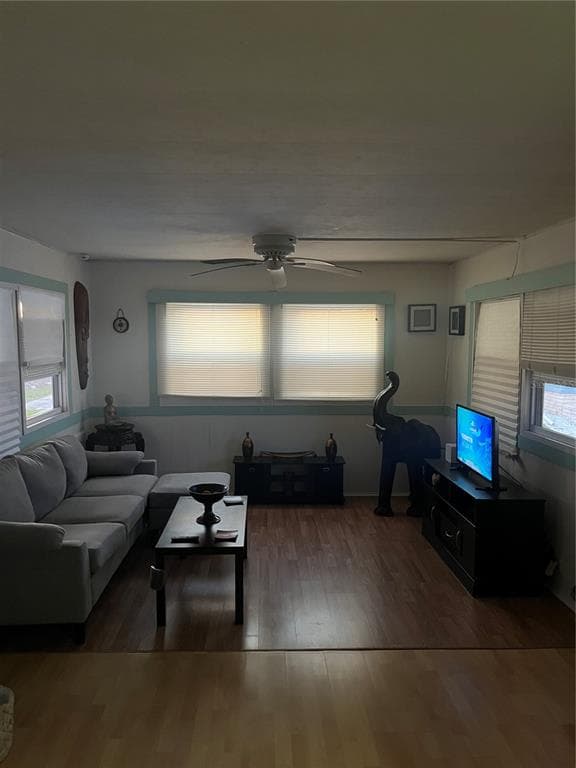 34188 CANAL DRIVE N, PINELLAS PARK, FL 33781 — zdjęcie 2