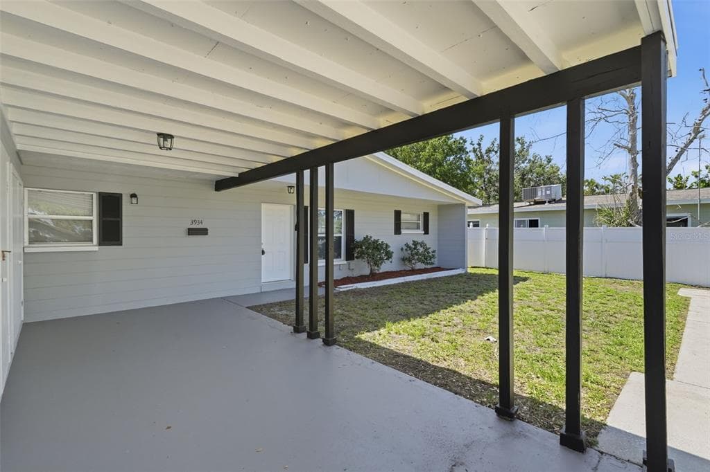 3934 HELENA STREET NE, ST PETERSBURG, FL 33703 — zdjęcie 4