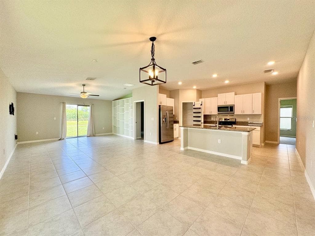 7025 KING CREEK DRIVE, SUN CITY CENTER, FL 33573 — zdjęcie 3