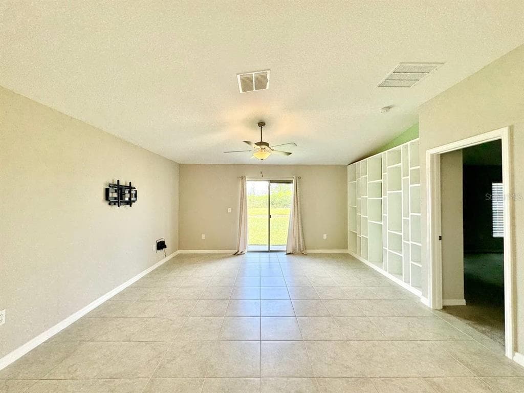 7025 KING CREEK DRIVE, SUN CITY CENTER, FL 33573 — zdjęcie 5