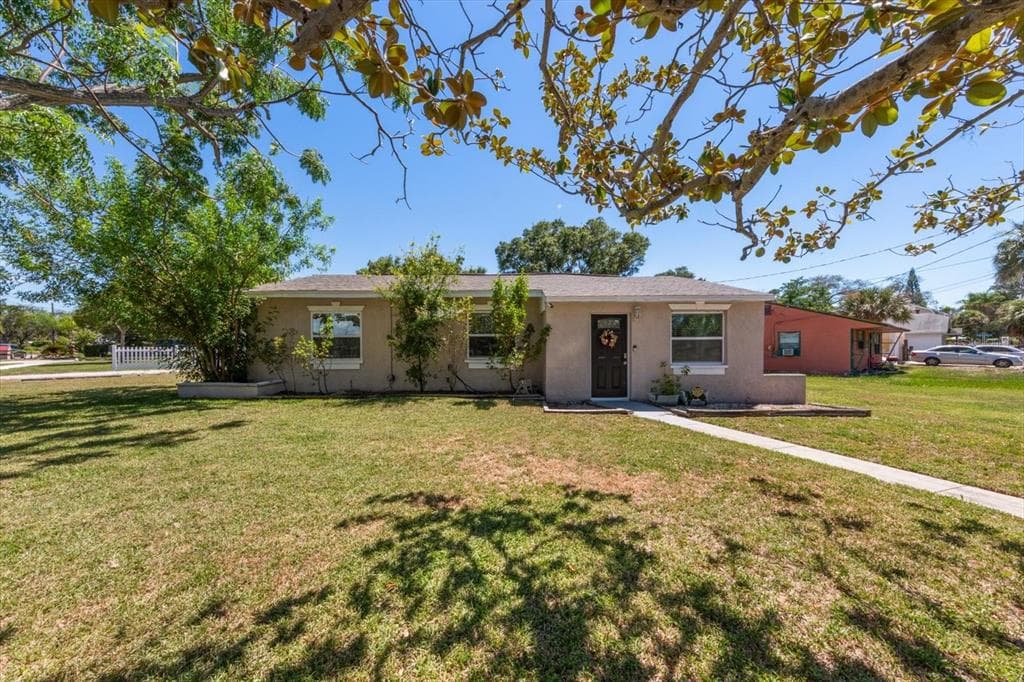 1135 FAIRMONT STREET, CLEARWATER, FL 33755