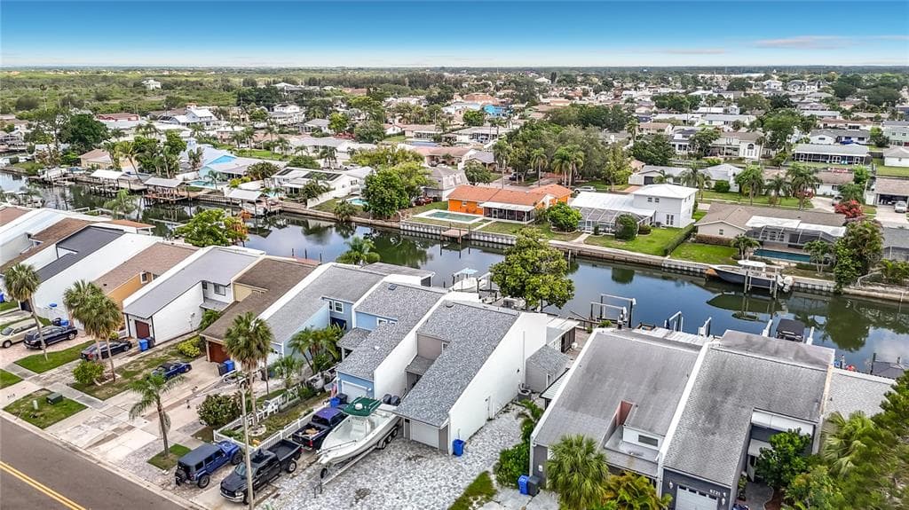 8725 BAY POINTE DRIVE, TAMPA, FL 33615 — zdjęcie 4