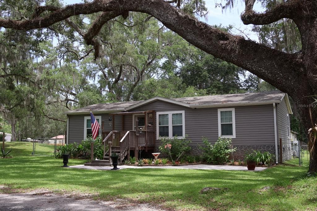 9028 WEST STREET, BROOKSVILLE, FL 34601