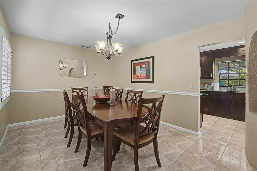 8314 W HIAWATHA STREET, TAMPA, FL 33615 — zdjęcie 5