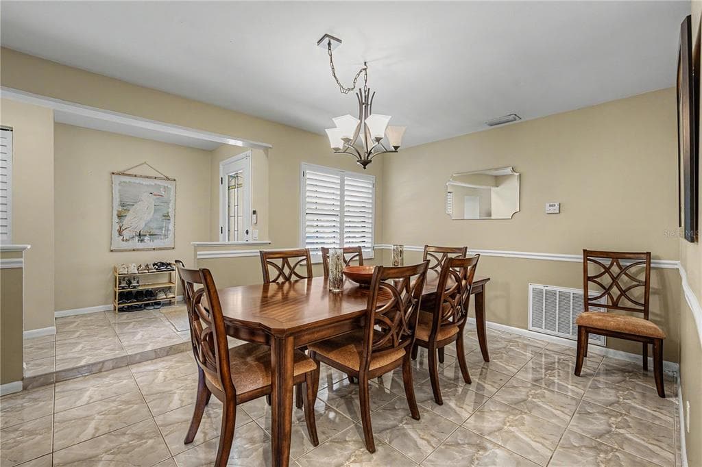 8314 W HIAWATHA STREET, TAMPA, FL 33615 — zdjęcie 4