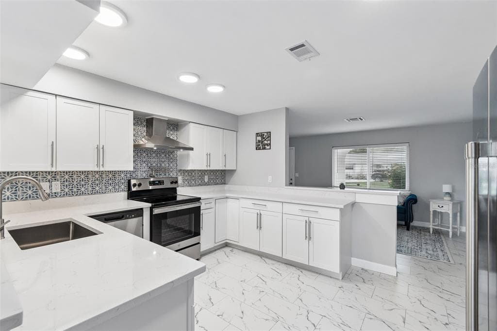 8120 BROWN PELICAN AVENUE, NEW PORT RICHEY, FL 34653 — zdjęcie 5