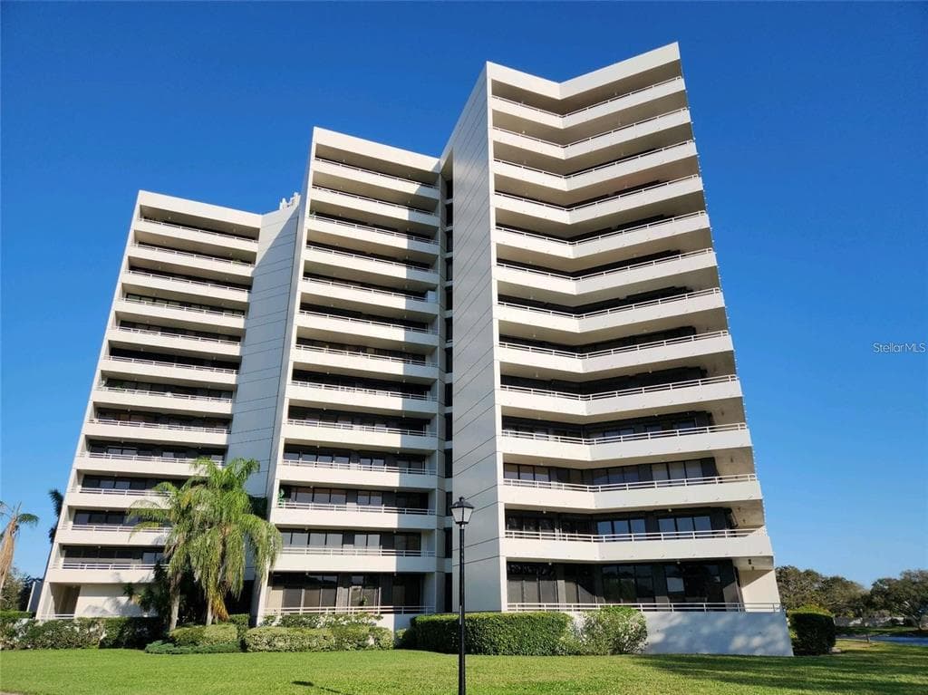 5950 PELICAN BAY PLAZA S # 505, GULFPORT, FL 33707