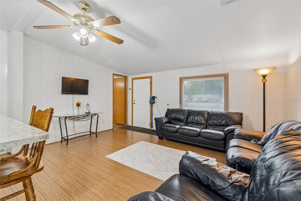 10654 HOLGATE STREET, NEW PORT RICHEY, FL 34654 — zdjęcie 5