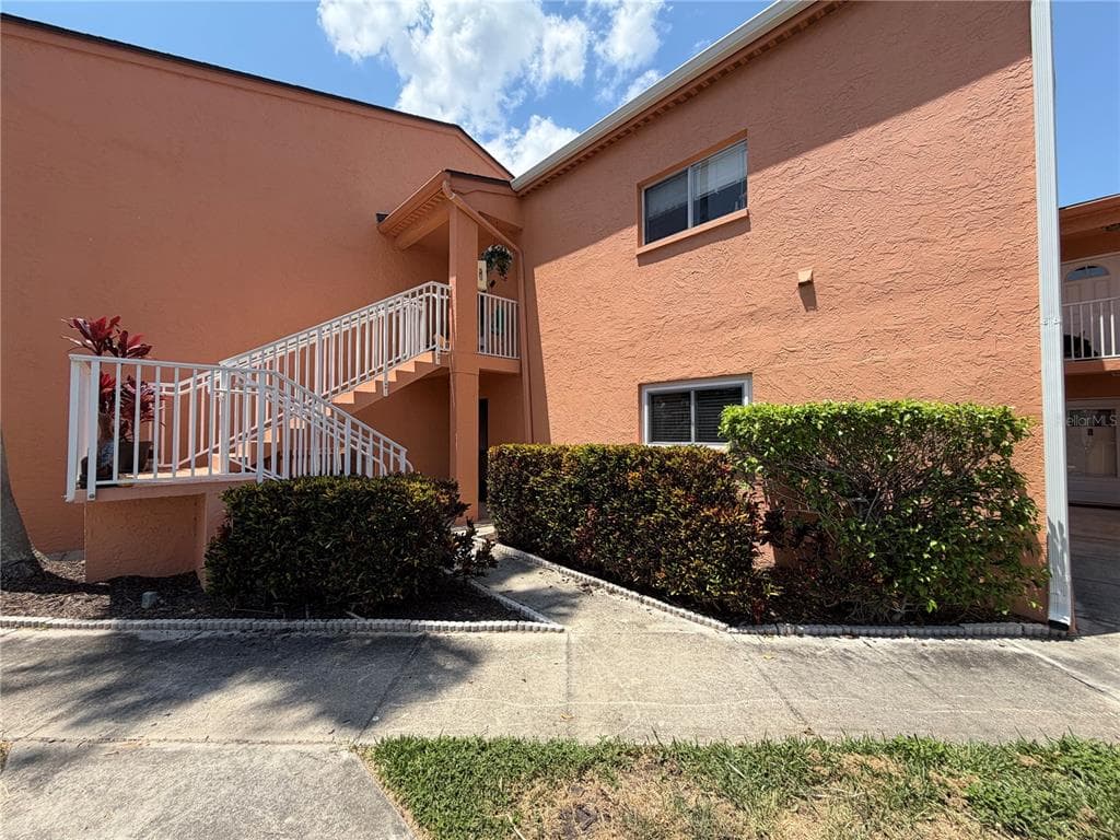 7400 SUNSHINE SKYWAY LANE S # 105, ST PETERSBURG, FL 33711