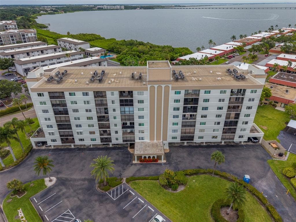 19029 US HIGHWAY 19 N # 9-704, CLEARWATER, FL 33764