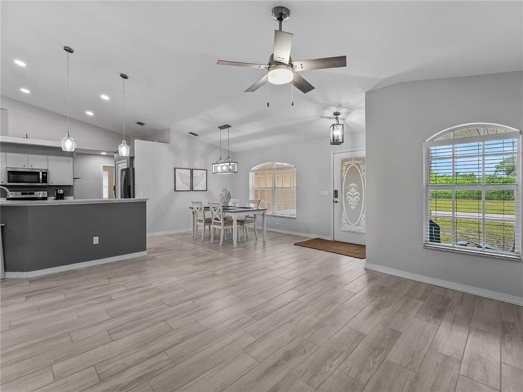 145 CREVALLE ROAD, ROTONDA WEST, FL 33947 — zdjęcie 5