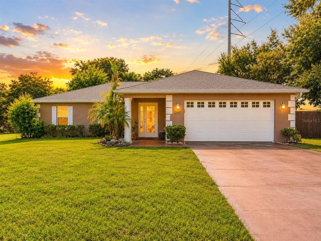 200 WATERS EDGE DRIVE, LEESBURG, FL 34748