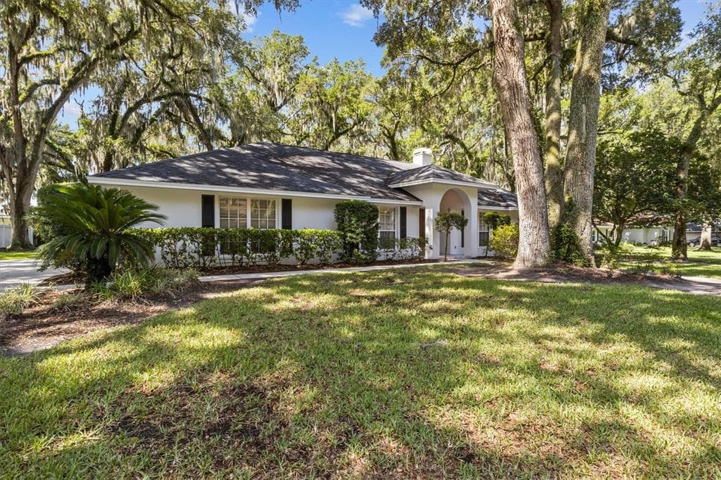 1142 LONGWOOD OAKS BOULEVARD, LAKELAND, FL 33811