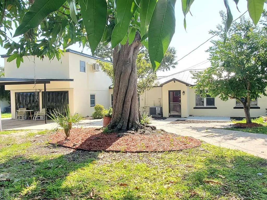 912 LAKE JESSIE DRIVE, WINTER HAVEN, FL 33881