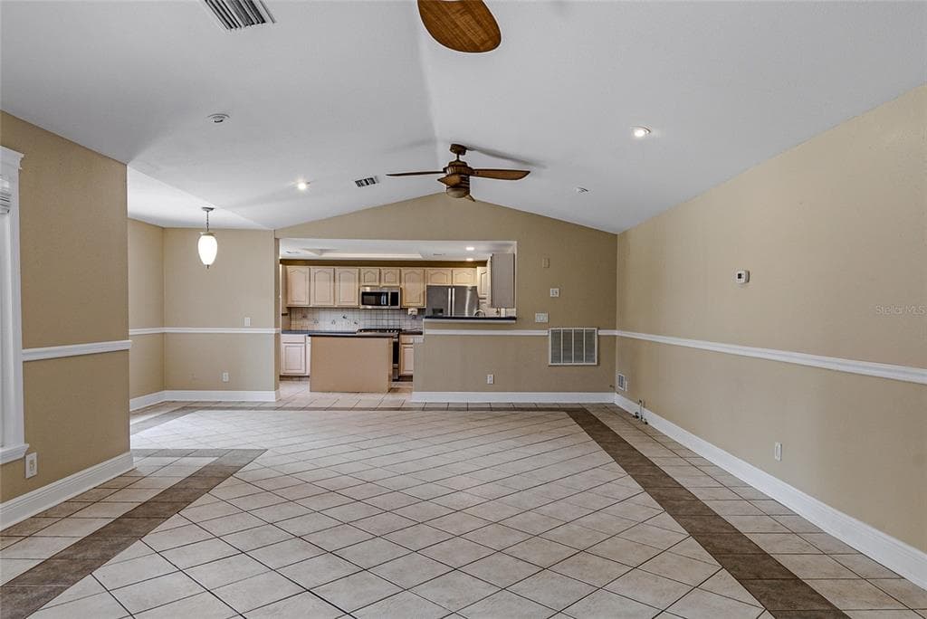 8205 WESTRIDGE DRIVE, TAMPA, FL 33615 — zdjęcie 5