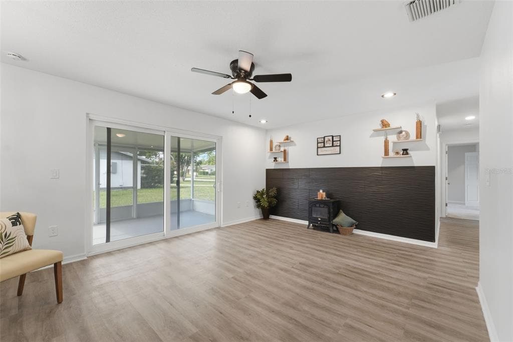 525 E ROBERTS STREET, ORANGE CITY, FL 32763 — zdjęcie 4