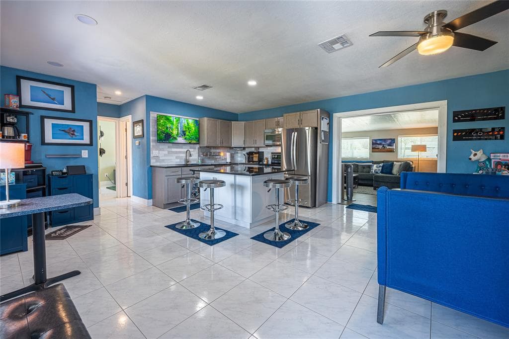 5760 3RD AVENUE N, ST PETERSBURG, FL 33710 — zdjęcie 3