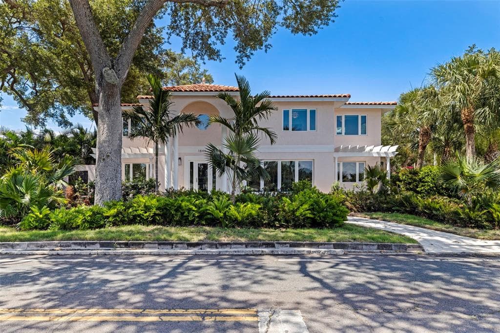 1846 COFFEE POT BOULEVARD NE, ST PETERSBURG, FL 33704 — zdjęcie 2