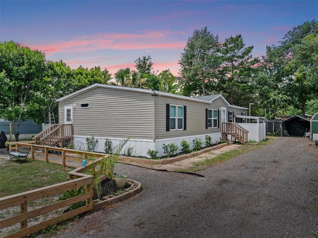 42215 BEECH AVENUE, DELAND, FL 32720