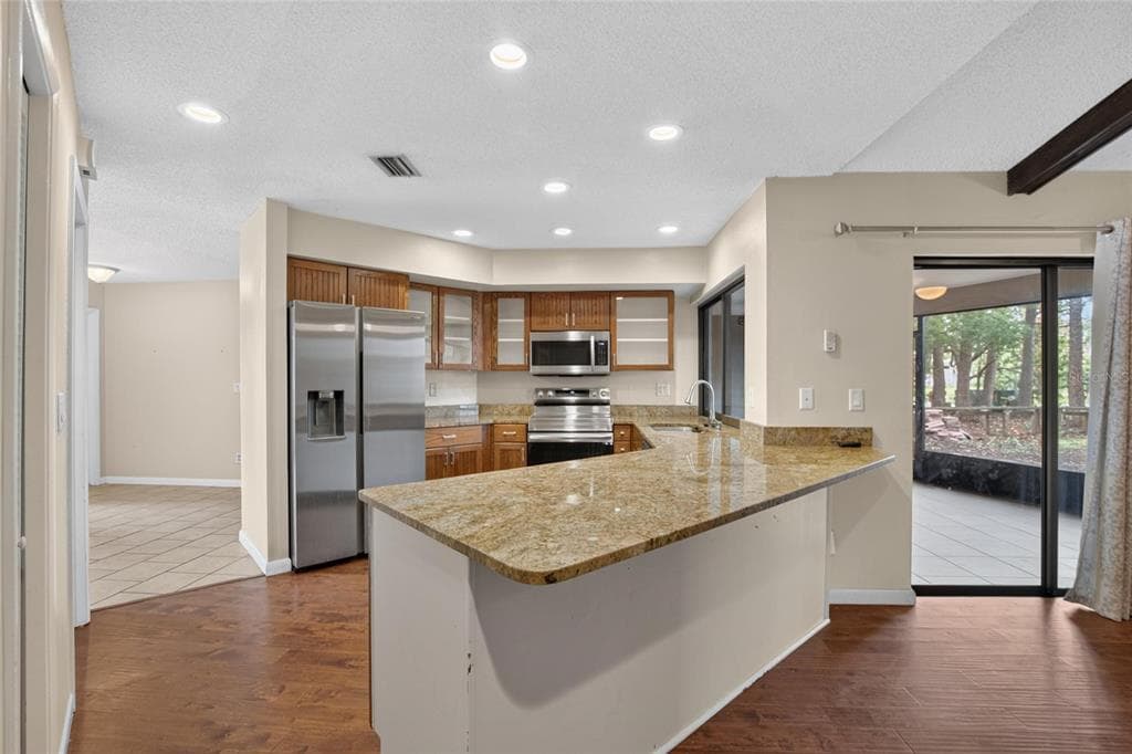 1201 SANDALWOOD DRIVE, PLANT CITY, FL 33563 — zdjęcie 3