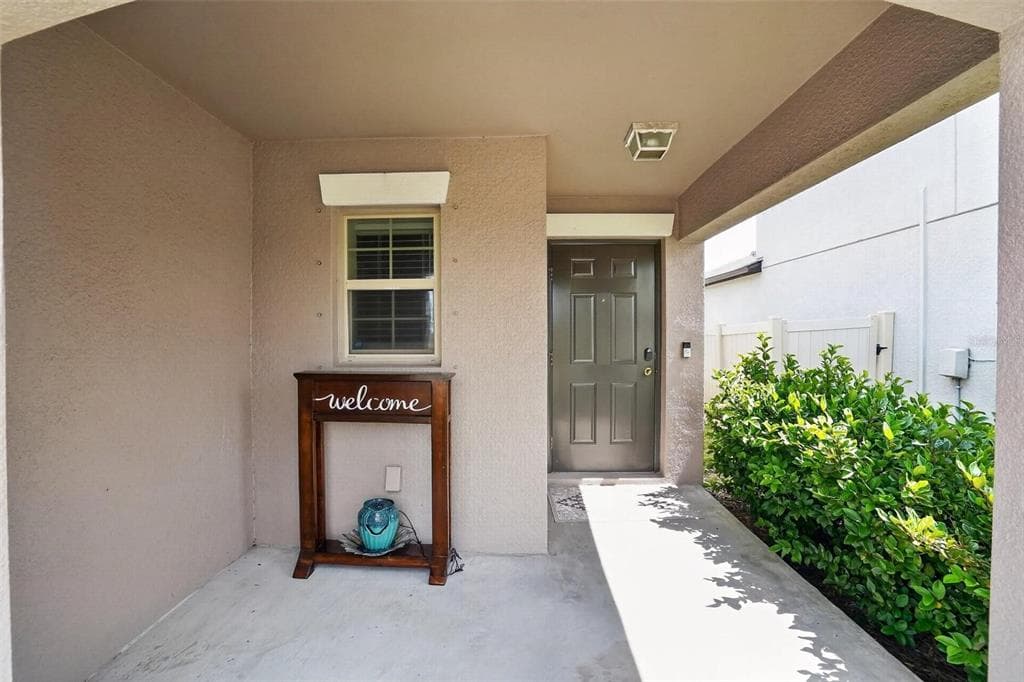 4507 ETERNAL PRINCE DRIVE, SUN CITY CENTER, FL 33573 — zdjęcie 3