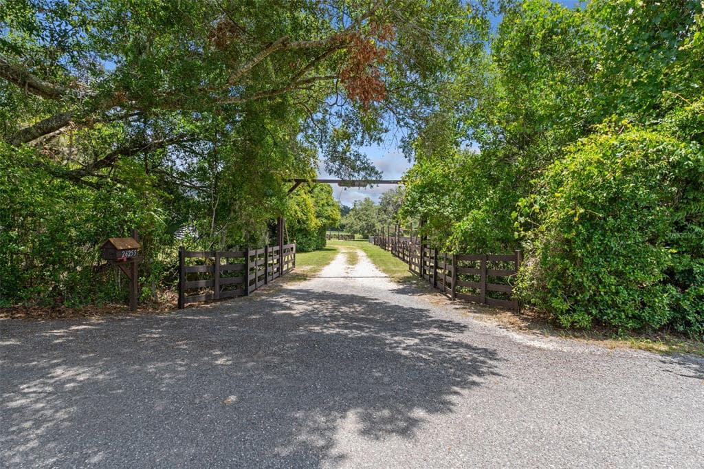 26255 LAMBETH ROAD, BROOKSVILLE, FL 34601 — zdjęcie 4