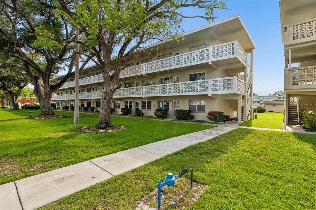 8101 11TH STREET N # 125, ST PETERSBURG, FL 33702