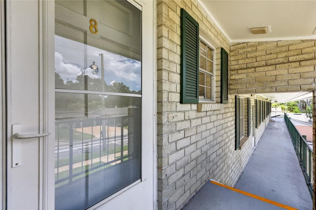 200 E 10TH AVENUE # 8, MOUNT DORA, FL 32757 — zdjęcie 3