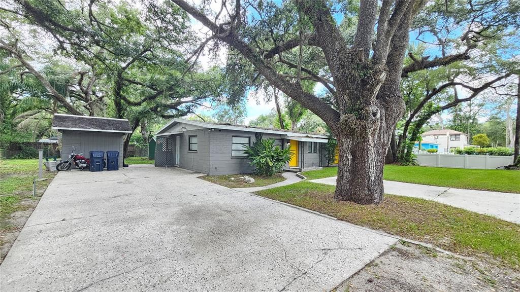 5810 N 19TH STREET, TAMPA, FL 33610 — zdjęcie 2