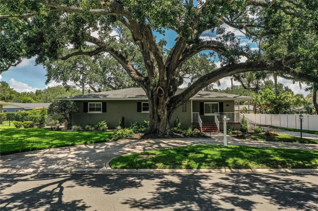 1522 DEL CREST PLACE, LAKELAND, FL 33803