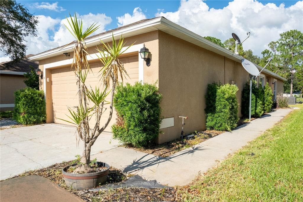 9139 SOUTHERN CHARM CIRCLE, BROOKSVILLE, FL 34613 — zdjęcie 3