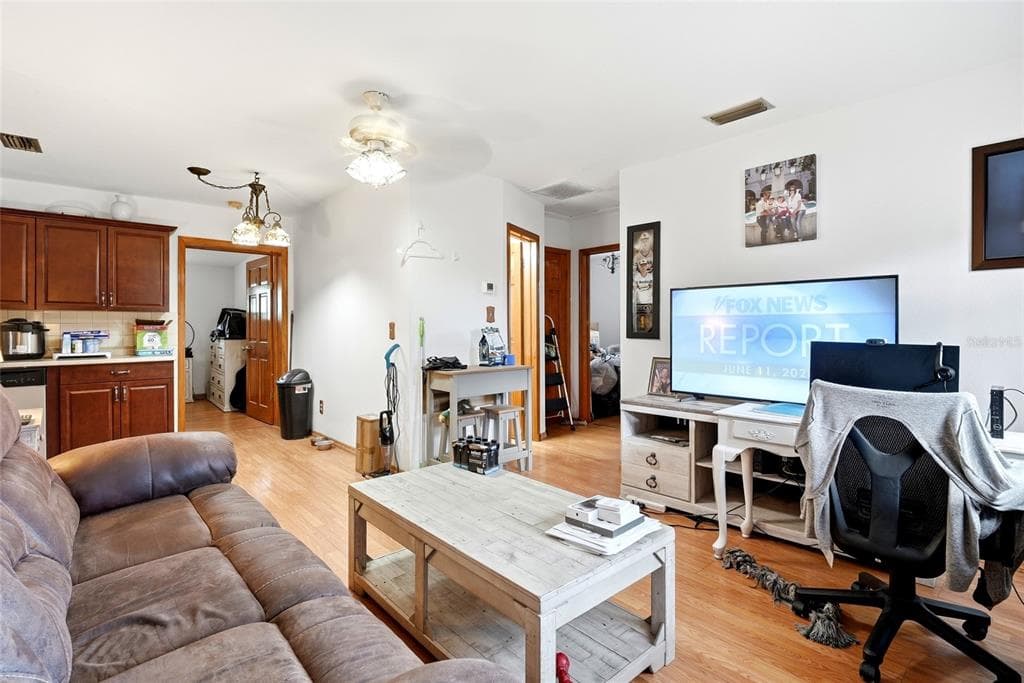 7301 8TH STREET N, ST PETERSBURG, FL 33702 — zdjęcie 3