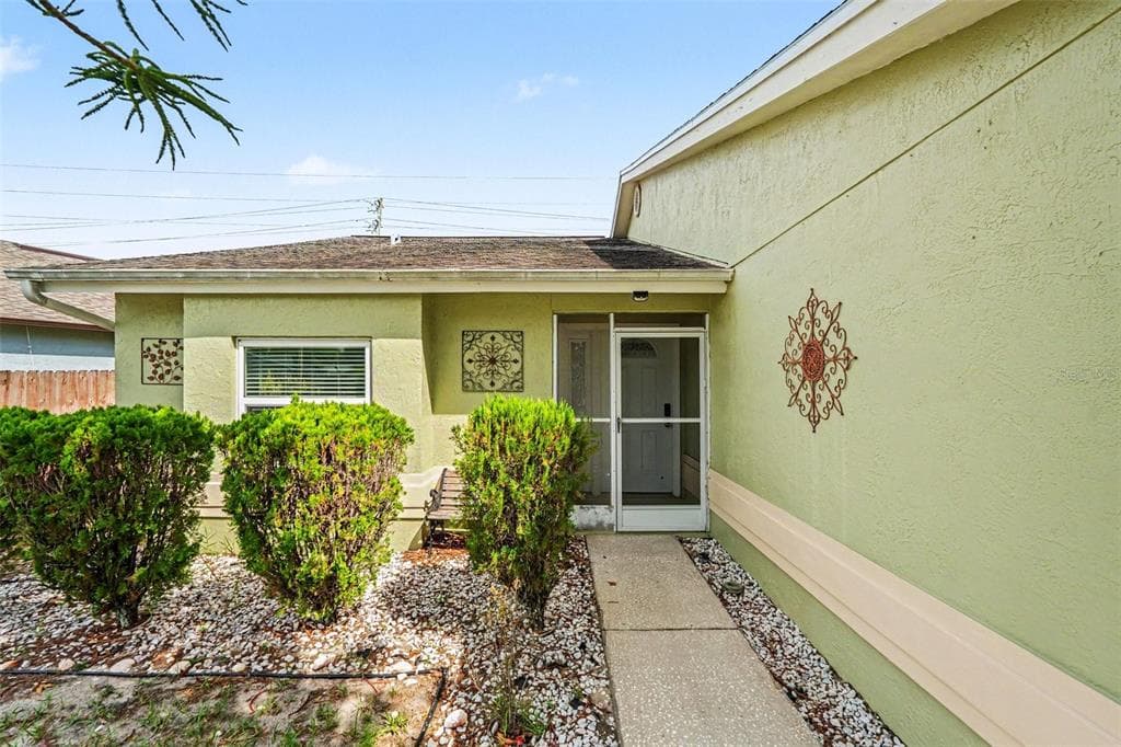 8434 SUN DRIVE, PORT RICHEY, FL 34668 — zdjęcie 2