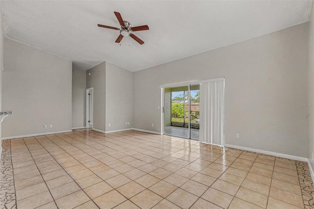 8434 SUN DRIVE, PORT RICHEY, FL 34668 — zdjęcie 5