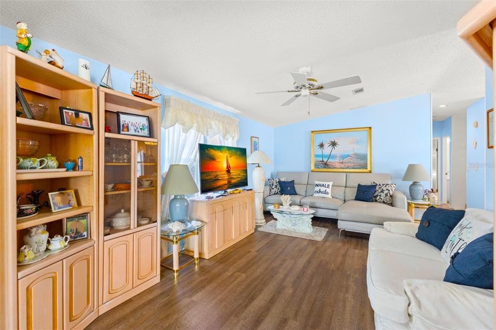 556 MOUNT OAK AVENUE NE # 738, ST PETERSBURG, FL 33702 — zdjęcie 4