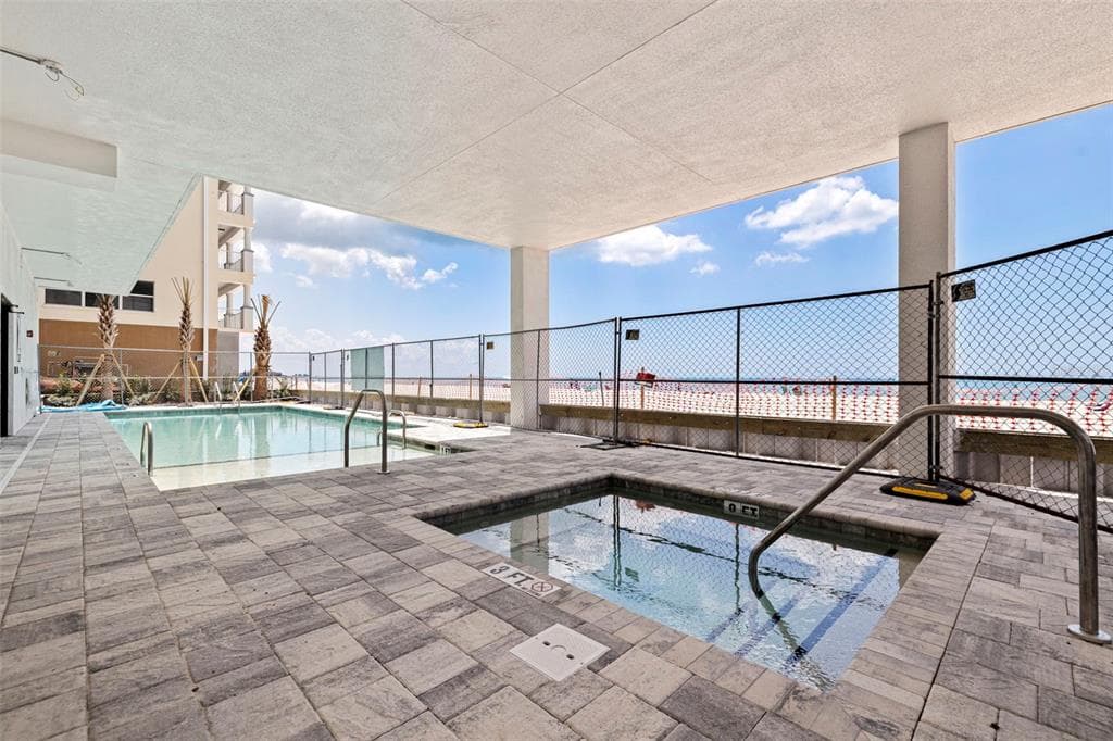 14048 GULF BOULEVARD # 302, MADEIRA BEACH, FL 33708 — zdjęcie 4