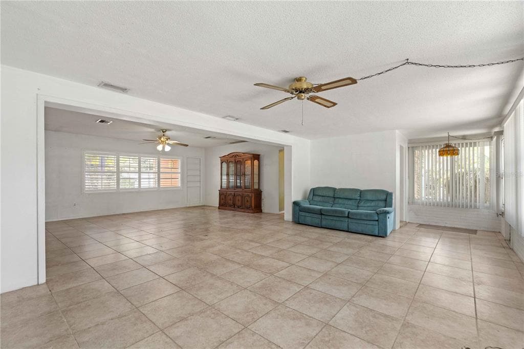 927 PARKWOOD DRIVE, DUNEDIN, FL 34698 — zdjęcie 2